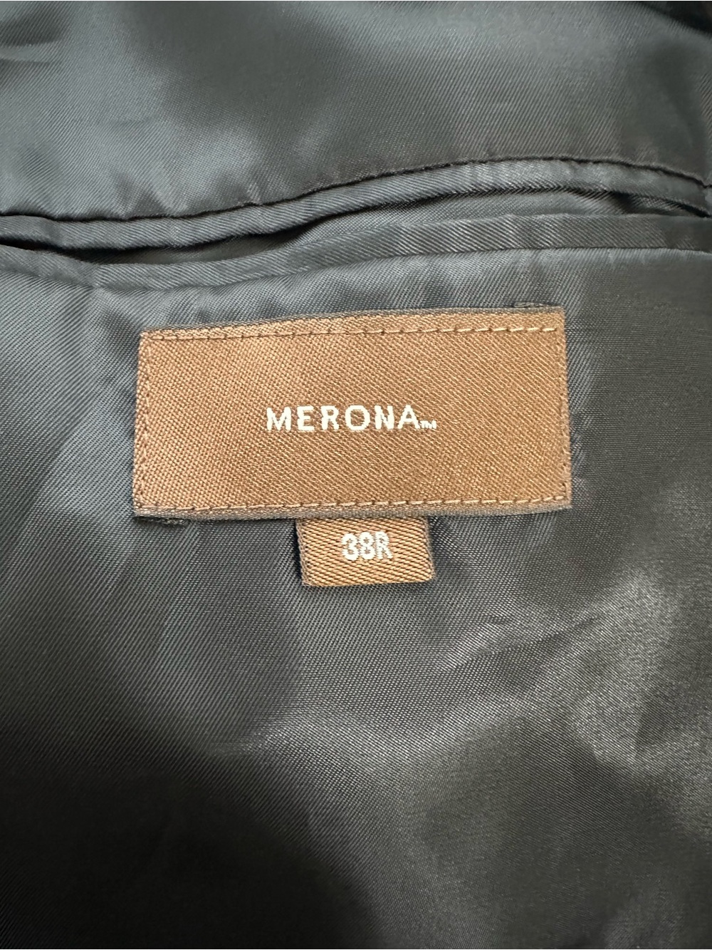 Suit - Picture 7 of 9